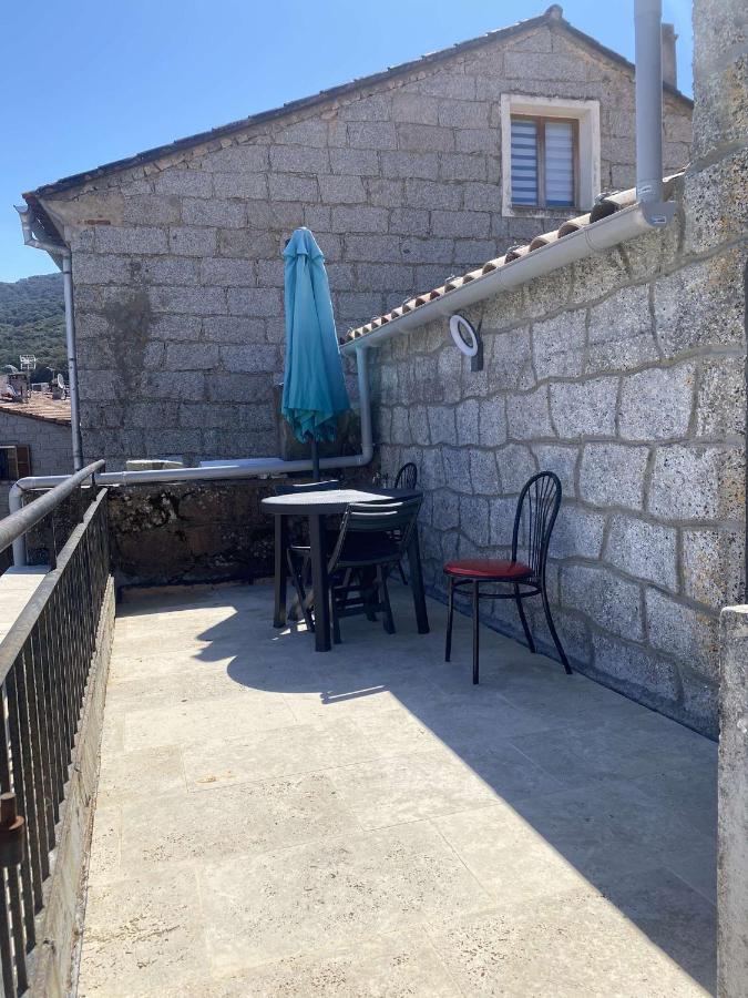 Bel Appartement Au Coeur Du Village De Sartene ภายนอก รูปภาพ